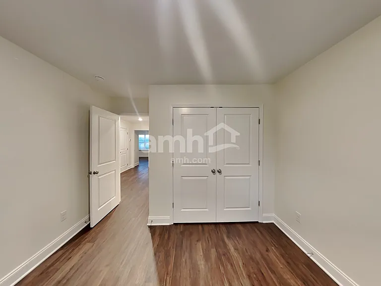 2112 Williamshire Ln — Photo 27