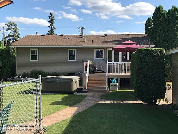 5th image of 899 Berwood Ave W