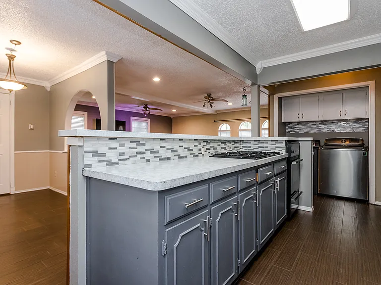 2517 Rosewood Dr — Photo 14