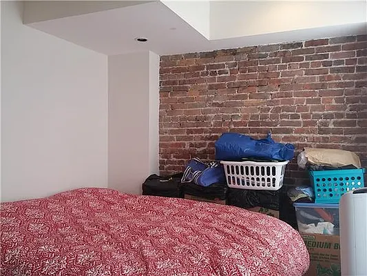 Rented by R New York | media 14