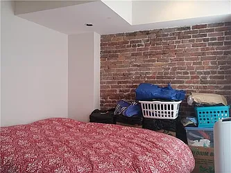 Rented by R New York