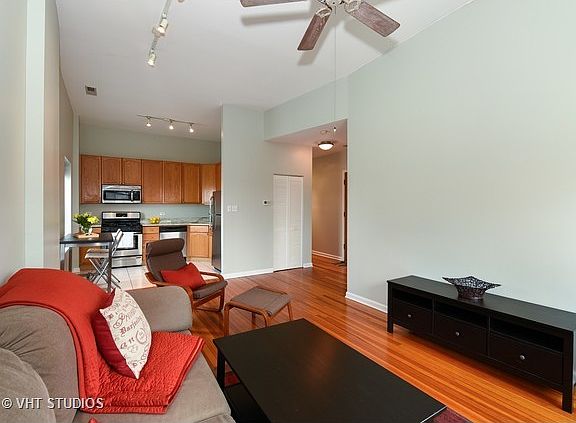 5th image of 4849 N Ravenswood Ave APT 3N