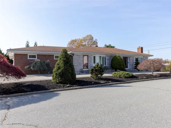 6 Magazine St, Cranston, RI 02920