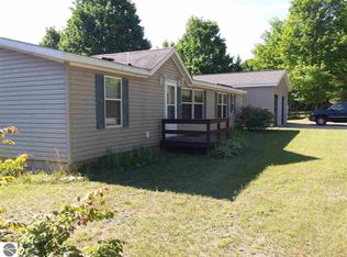 4907 Wallaker Rd, Benzonia, MI 49616