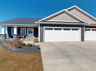 6341 Sunset Hill Pl NW, Rochester, MN 55901