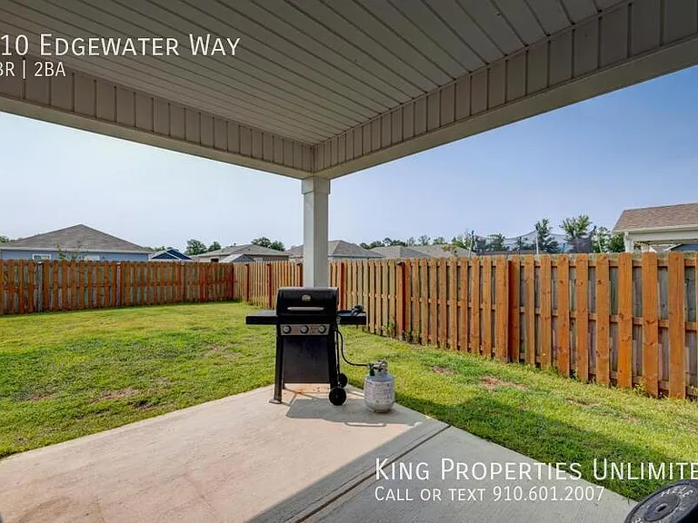 410 Edgewater Way — Photo 12