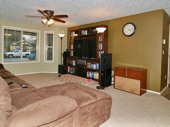 3rd image of 4000 NE Burtonwood Ct