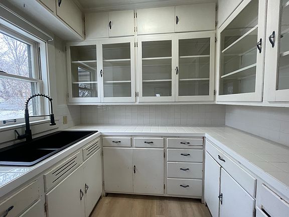 3rd image of 1315 Cleveland Ave #1315