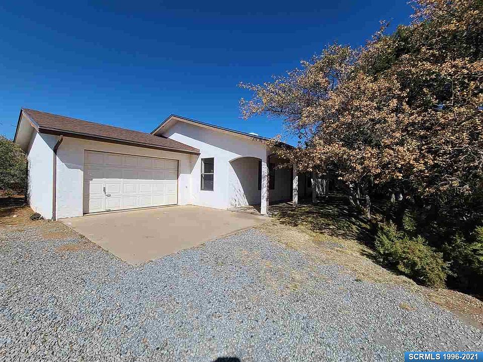 1st image of 15 Michelle Ln