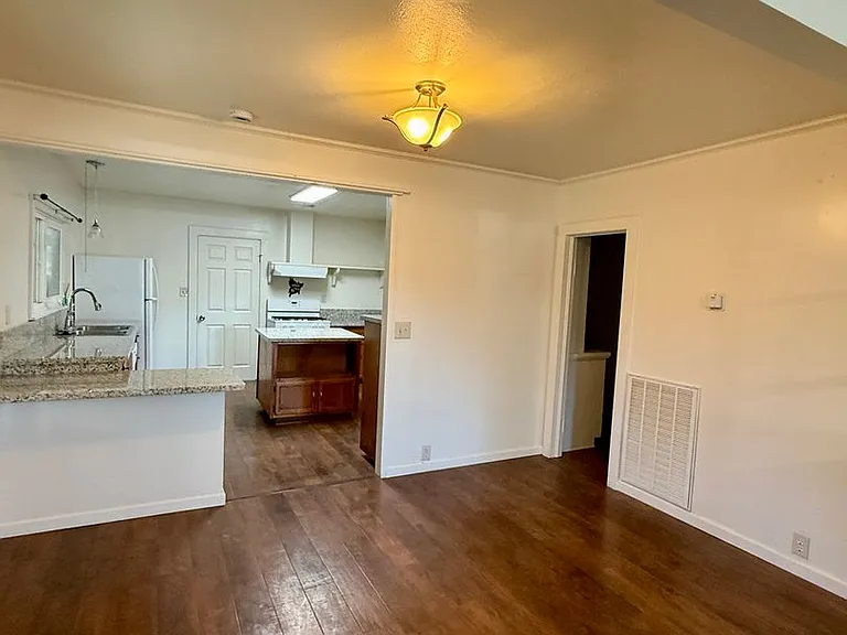 1570 Nord Ave — Photo 6