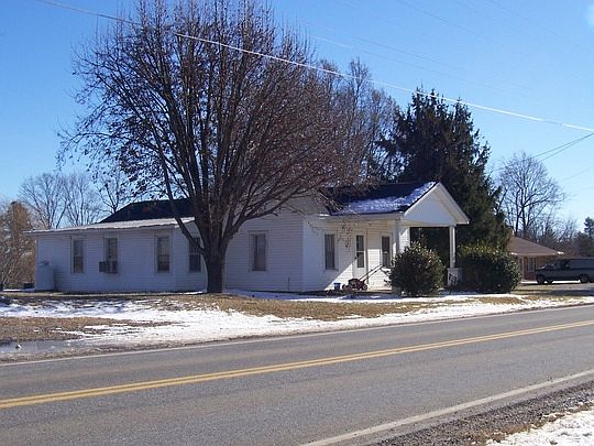 4th image of 3314 Salem Hwy