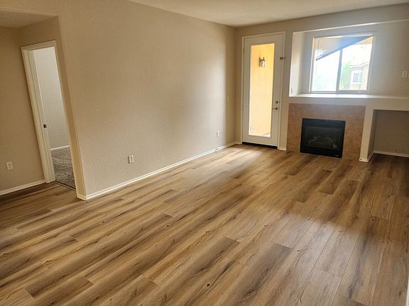 3rd image of 41410 Juniper St Unit 924