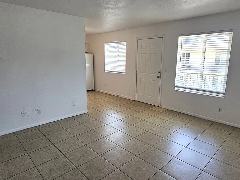 Hayden Terrace — Photo 43