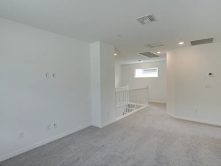 10303 Dallington St — Photo 8