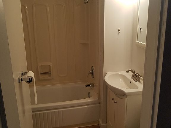 5th image of 231 Chappell St