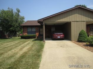 10 Ramona Dr, Shiloh, IL 62221