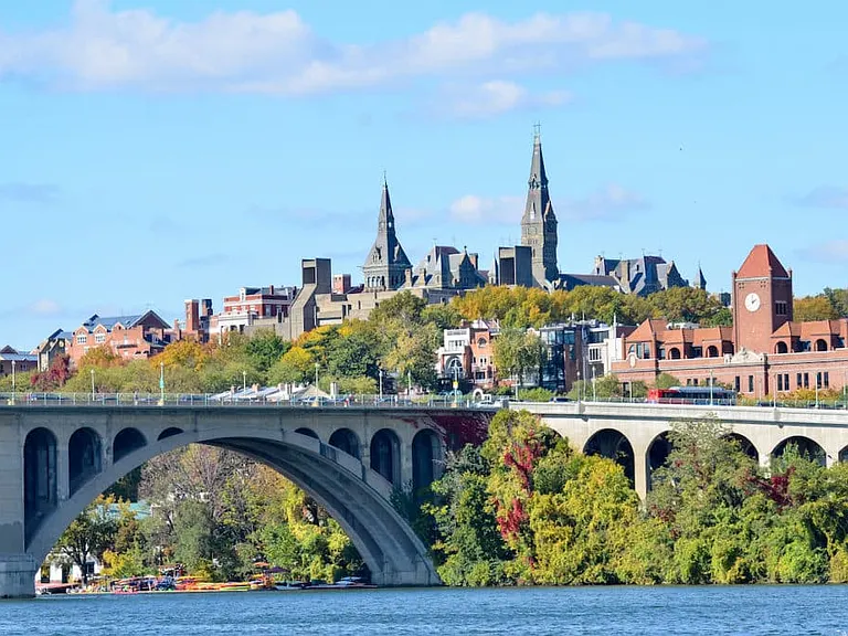 Close Proximity to Georgetown