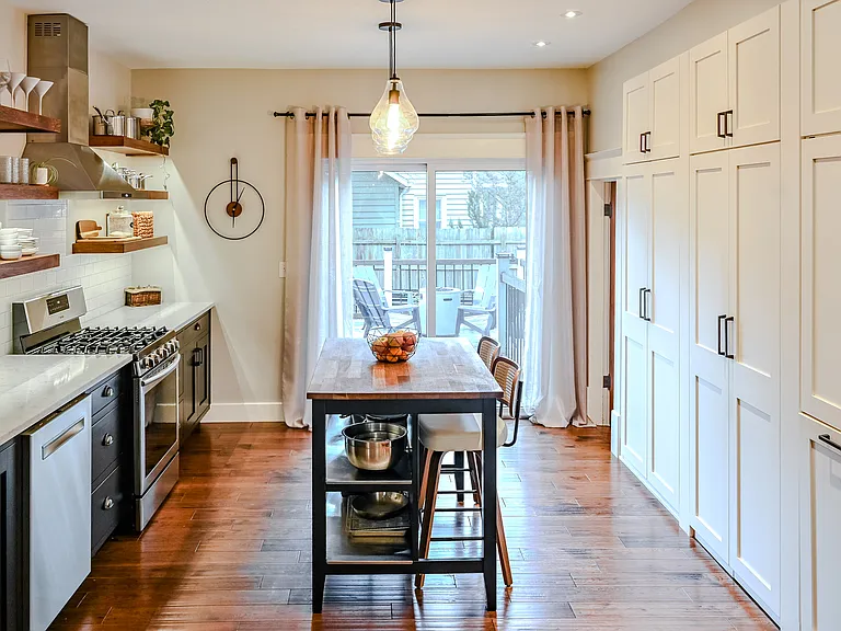 Kitchen with patio off back