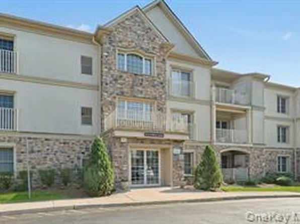 24 N De Baun Avenue #303, Suffern, NY 10901