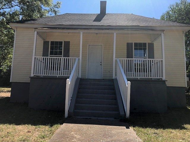 Exterior front_09292022