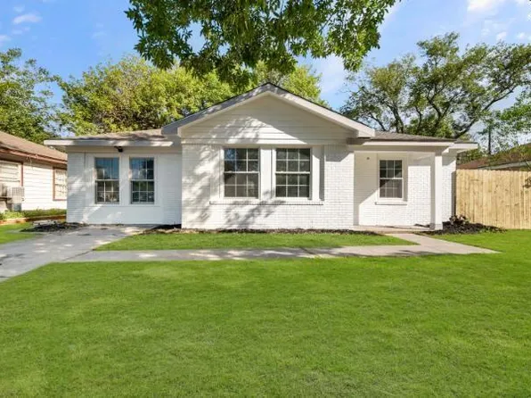 900 Largo St, Baytown, TX 77520