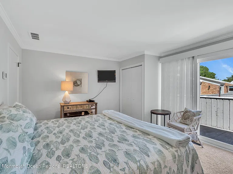 54 Linden Court Spg — Photo 17