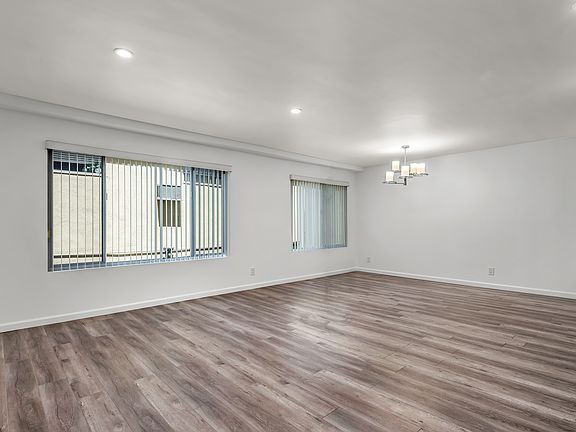 4th image of 1432 S Saltair Ave APT 103