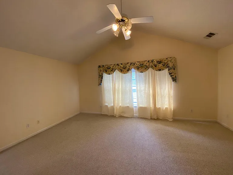 2585 Davenport Park Dr — Photo 15