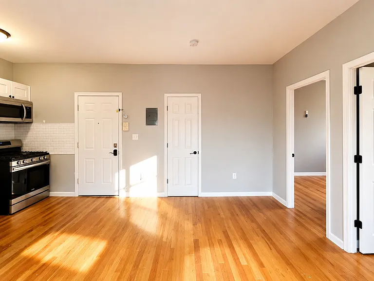 305 Cator Ave #C0101 — Photo 6