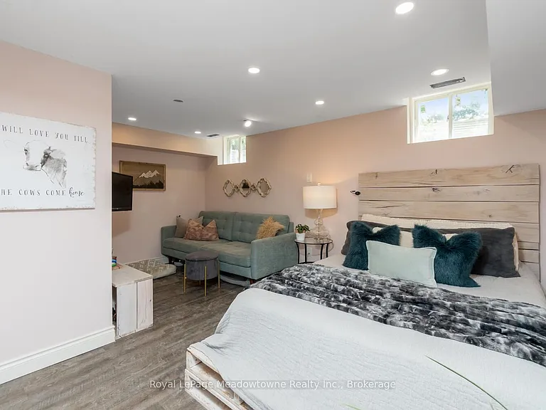 784 Graham Bell Ct — Photo 28
