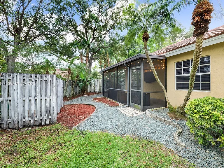 1377 Garden Rd — Photo 27