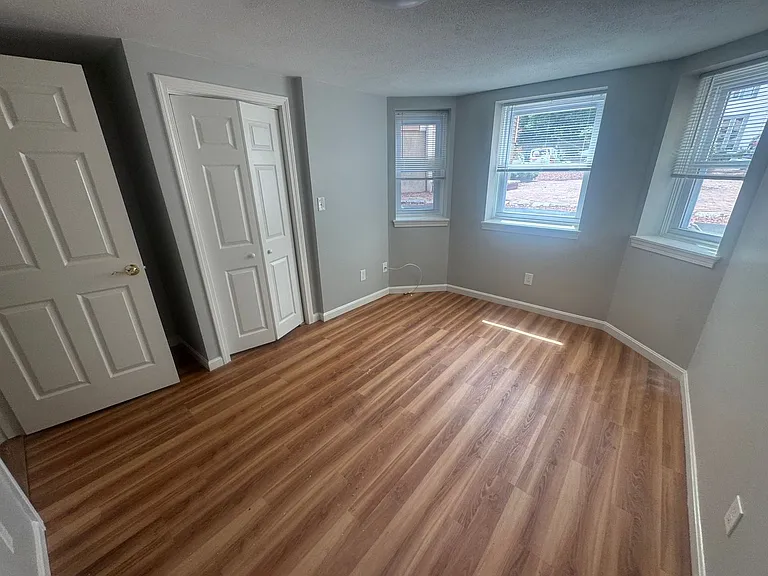 72 Cabot St — Photo 18