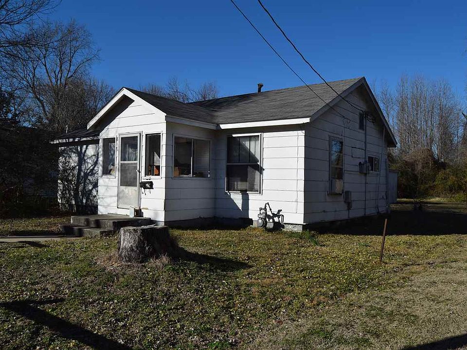 1st image of 619 Dewey St