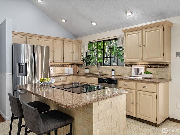 5th image of 7705 132nd Street Ct E