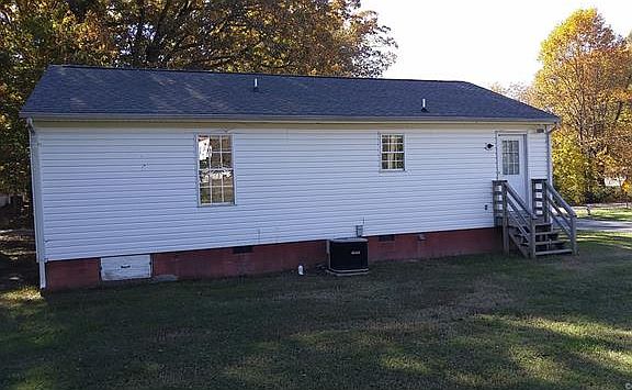 2nd image of 5800 Edgelawn St