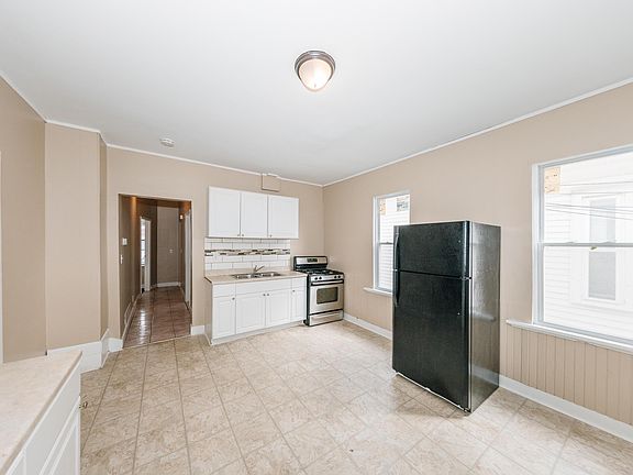 5th image of 1435 W Arthur Ave #1435A