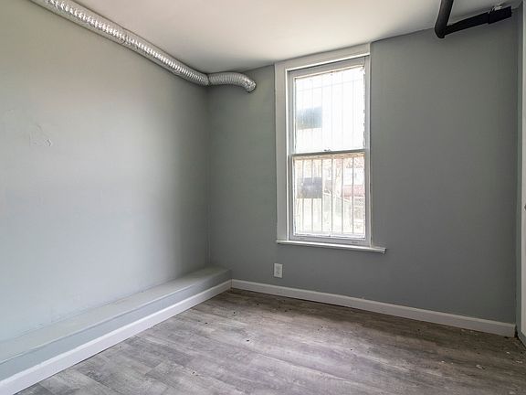 2nd image of 5620 Wyndale Ave