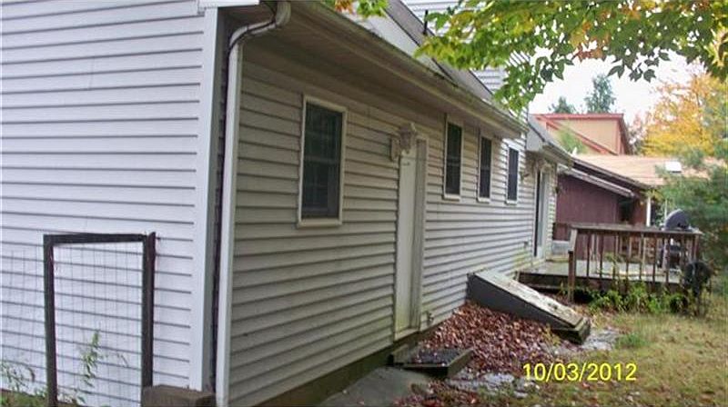2nd image of 323 Lockwood Dr