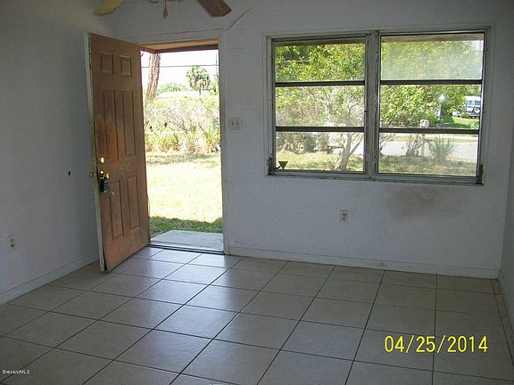 4th image of 2811 Grant St