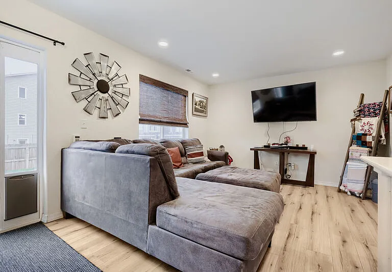 8023 Nico Way — Photo 5