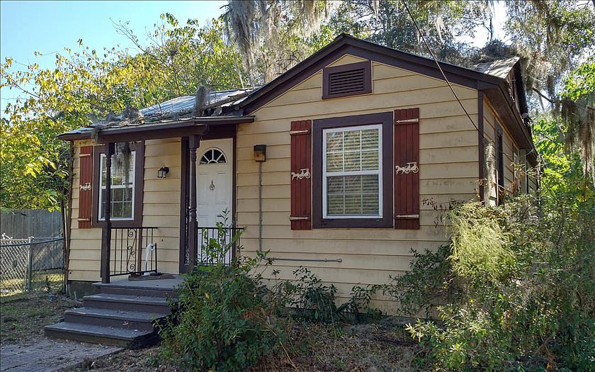 1st image of 566 NE Jacksonville Loop