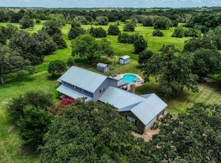 528 E Us Highway 290, Carmine, TX 78932