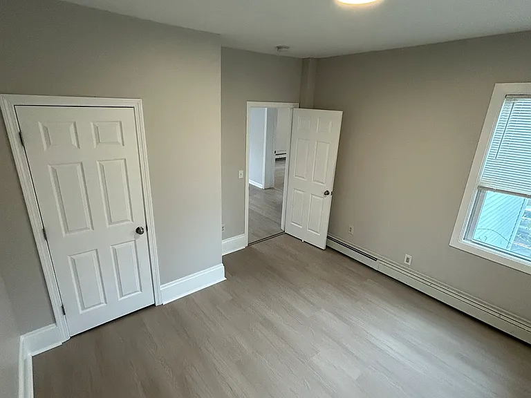 981 Valley St #2F — Photo 9