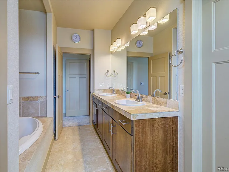 42105 Plantation Cir — Photo 11