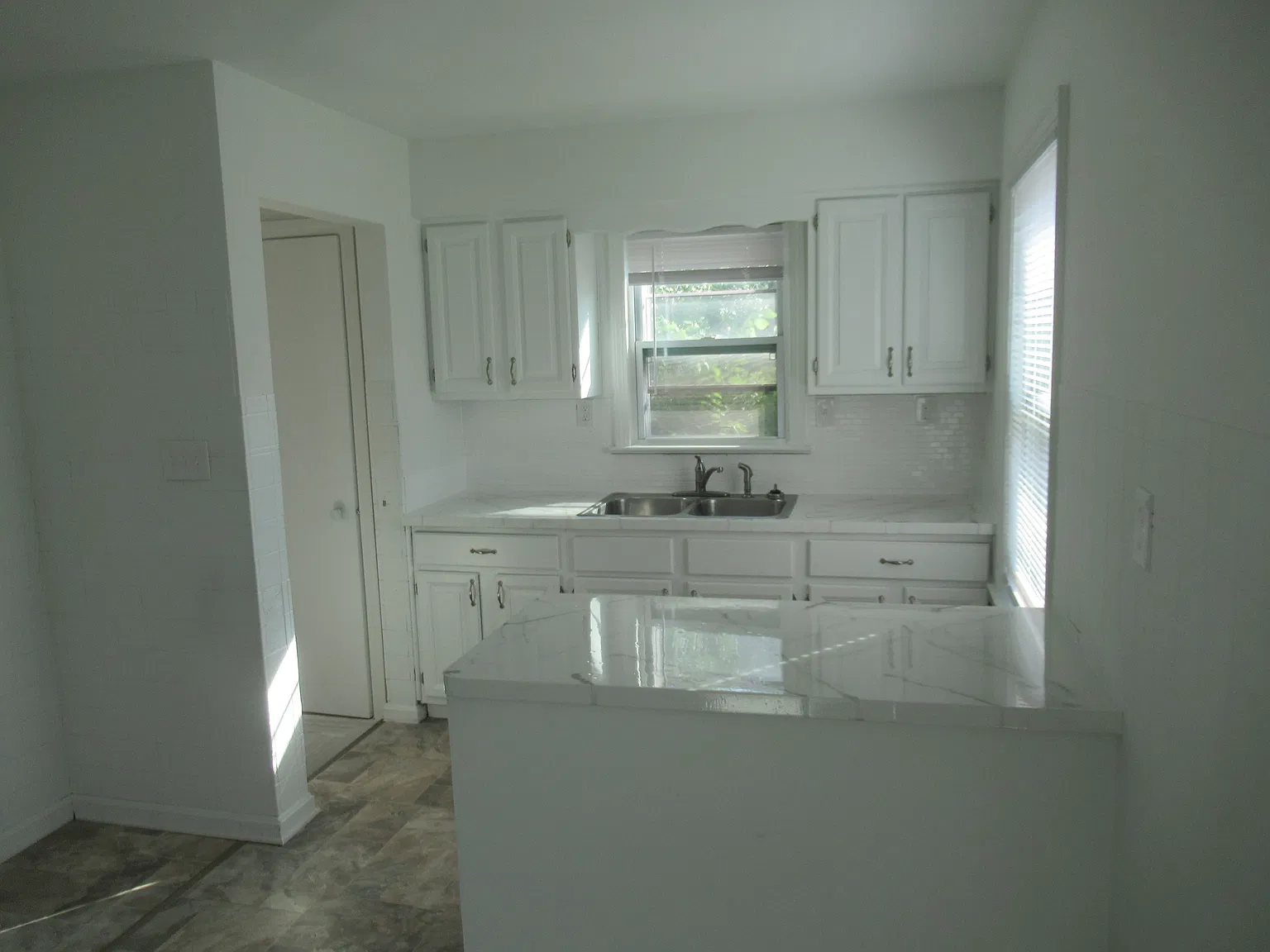 3 bed, 1310 sqft, $1,650 — Photo 4