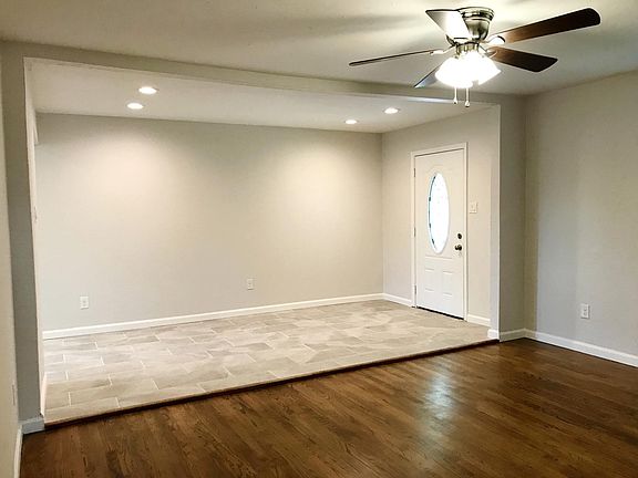 Front door Walk-in area