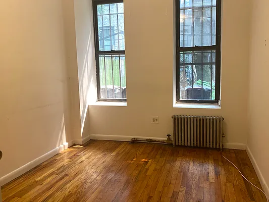 Rented by Ethan Blinder, LREB | media 7
