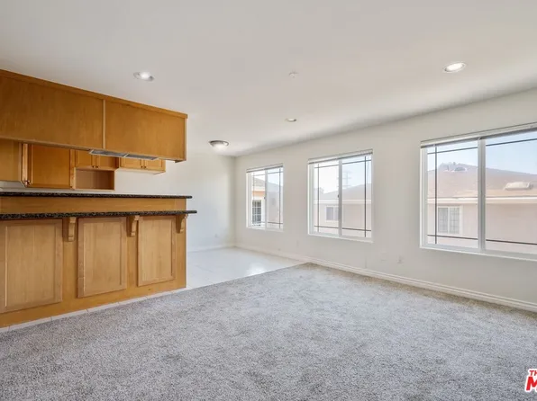 1565 W 218th St, Torrance, CA 90501