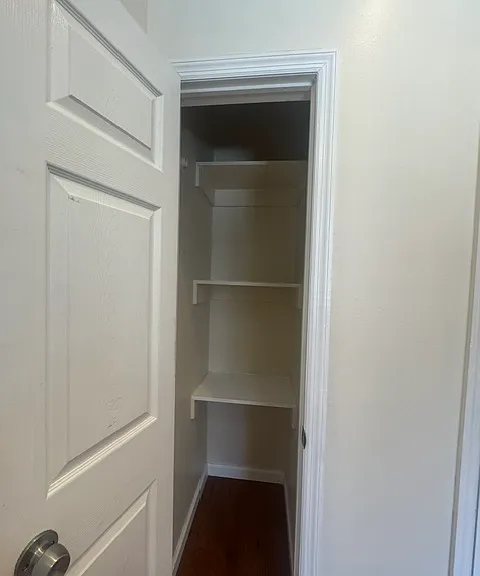 169 Christopher Columbus Dr #4R — Photo 5