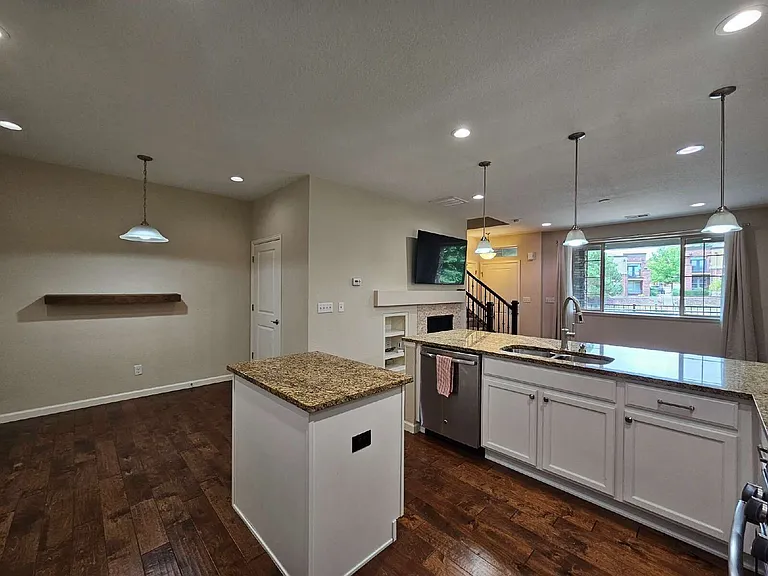 9071 E Phillips Dr — Photo 4